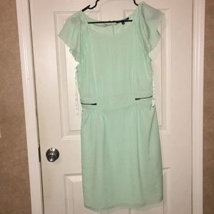 Short sleeve dress